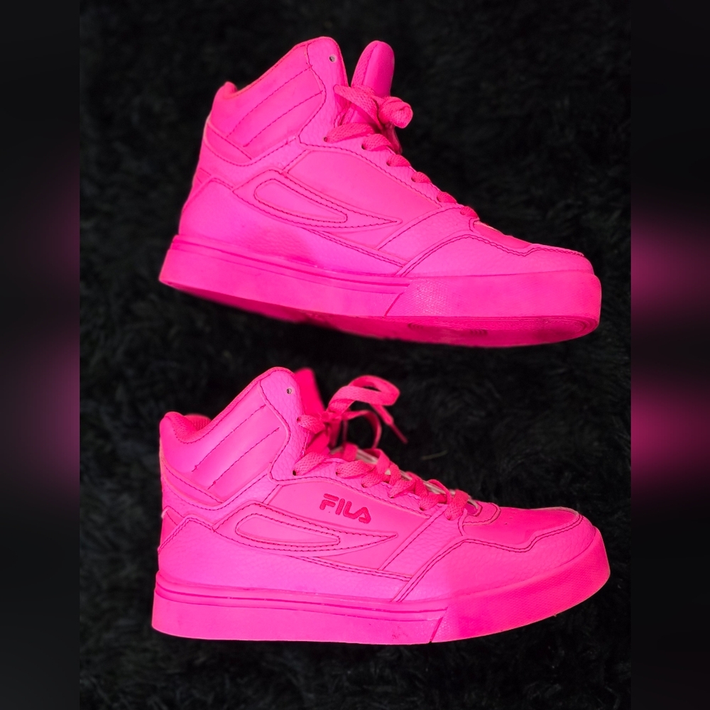 Worn once hot pink filas